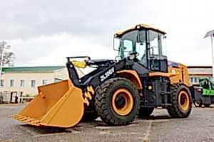 Фронтальный погрузчик XСMG